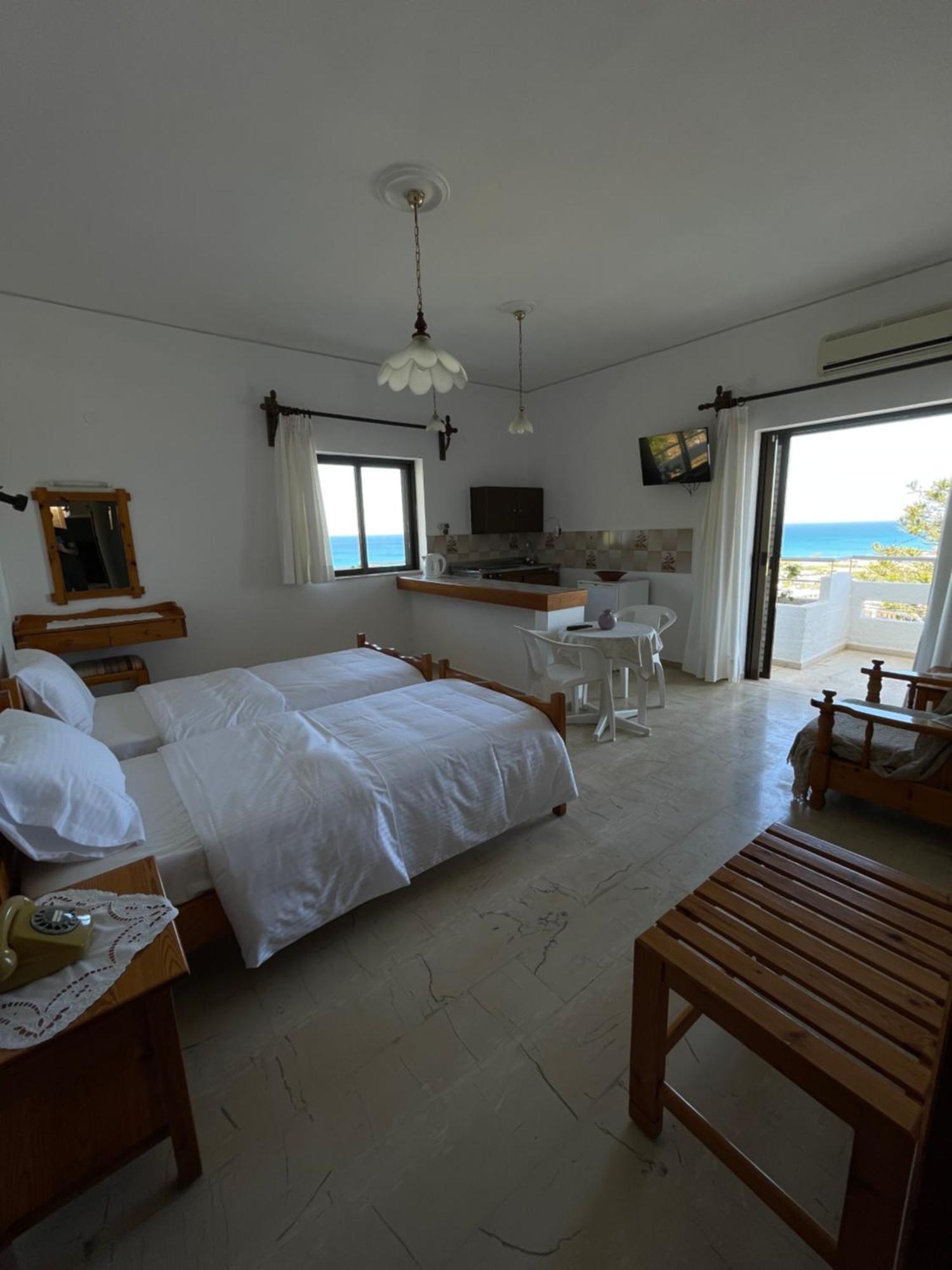 Aeolos Apartments Kolimvarion Bagian luar foto