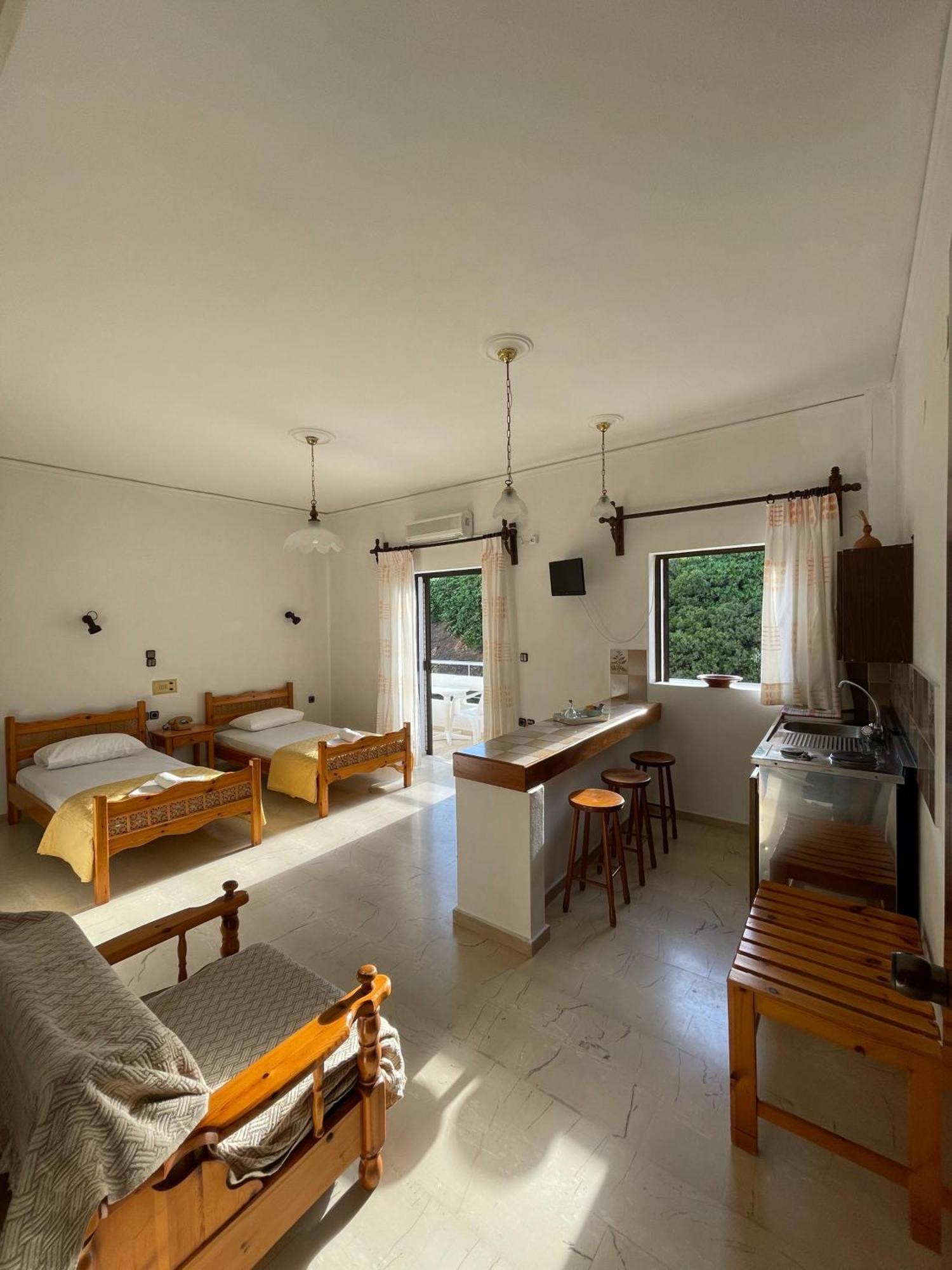 Aeolos Apartments Kolimvarion Bagian luar foto