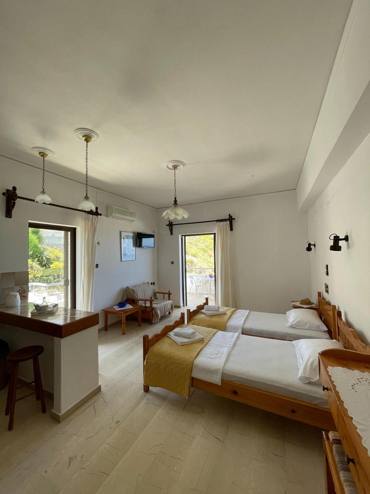 Aeolos Apartments Kolimvarion Bagian luar foto