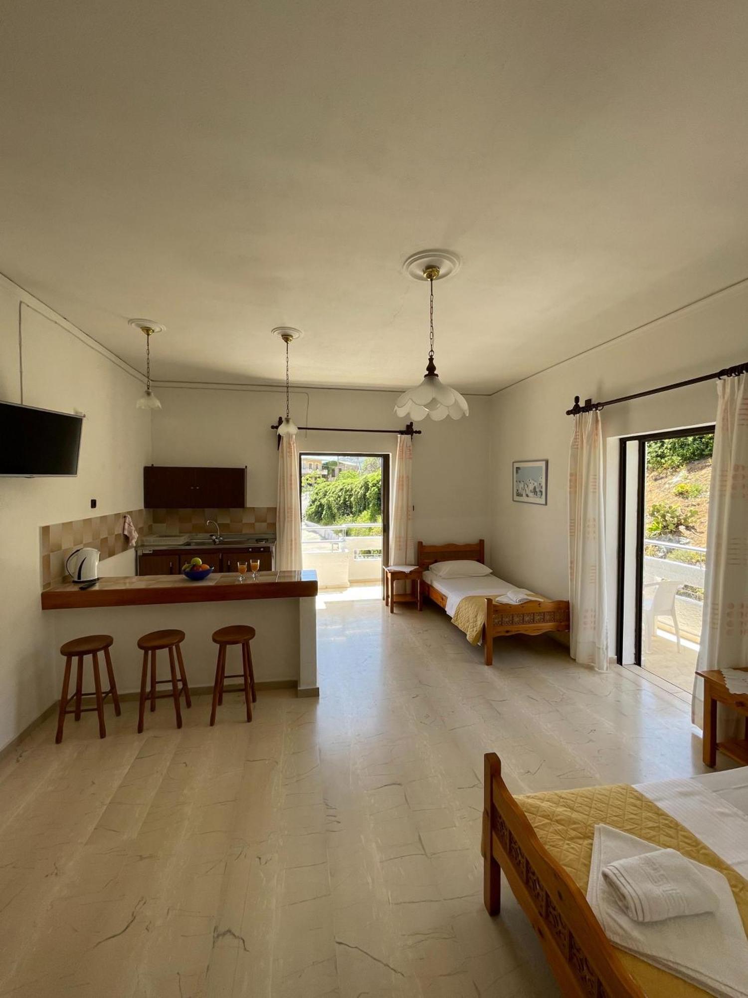 Aeolos Apartments Kolimvarion Bagian luar foto